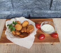 Наггетсы куриные с соусом