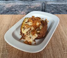 Клубень с курицей и грибами