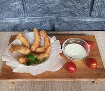 Креветки фри с соусом