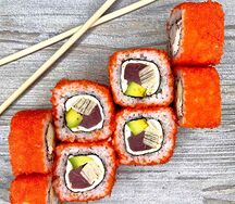 Ролл Калифорния с тунцом