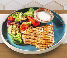 Куриная грудка гриль с овощами