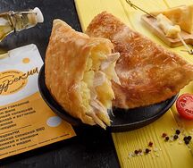 Чебурек с курицей и сыром
