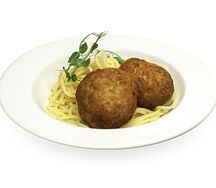 Котлеты куриные со спагетти