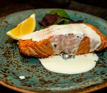 Семга под сливочным соусом