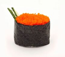 Суши с икрой масаго