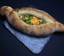 Хачапури с томатами