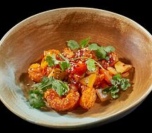 Кара-аге с креветками в хрустящей корочке с овощами в остро-сладком соусе