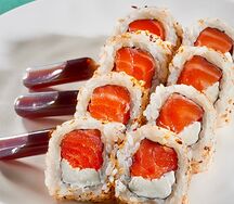 Ролл Vip fish с лососем