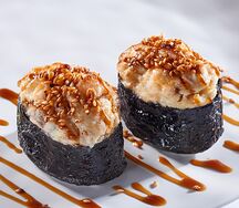 Гункан с запеченной креветкой