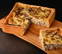 Пирог с курицей и грибами