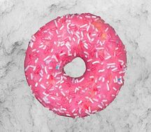 Клубничный пончик