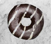 Шоколадный пончик