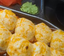 Калифорния с лососем запеченная