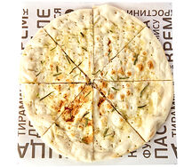 Фокачча с чесноком и розмарином