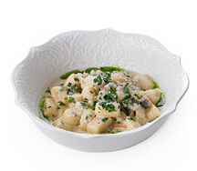Ньокки с белыми грибами и куриным филе