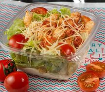 Салат Цезарь с курицей