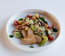 Теплый салат с беконом