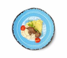 Медальоны из телятины под сливочно-грибным соусом с картофельным муссом