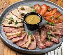 Мясная тарелка