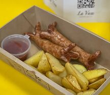 Картофельные дольки с сосиской