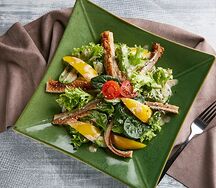 Салат с копченым угрем