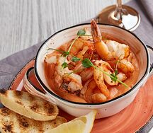 Тигровые креветки в сливочно-томатном соусе