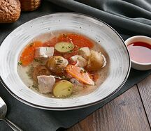 Уха с лососем