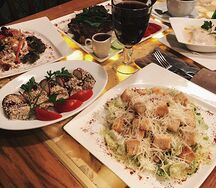 Салат Цезарь с курицей