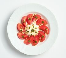 Салат со страчателлой