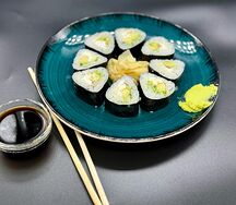 Ролл с огурцом