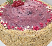 Торт Маковый с чёрной смородиной и креметте