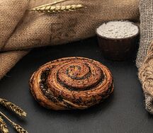 Улитка слоёная с маком