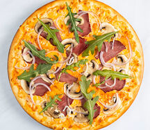 Пицца с копченой кониной