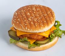 Двойной чикен чизбургер