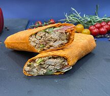 Шаверма куриная в сырном лаваше