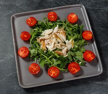 Салат Овощной с морским окунем горячего копчения