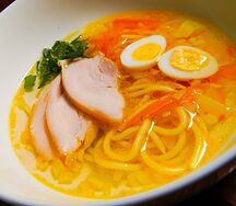 Лапша куриная с перепелиным яйцом