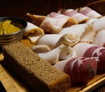 Три поросенка