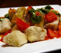 Салат из хрустящих баклажанов