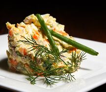 Оливье с разварной говядиной