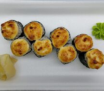 Запечённый мини-ролл с курицей