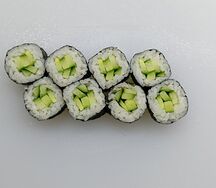 Мини-роллы с огурцом