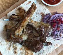 Каре ягненка на мангале