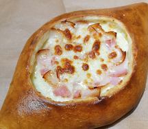 Хачапури с беконом по-аджарски