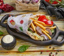Греческая шаурма гирос с бараниной