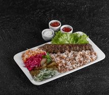 Люля-кебаб из баранины с гарниром