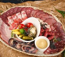 Ассорти мясное