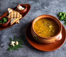 Суп-лапша куриная с белыми грибами
