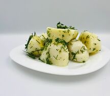 Картофель отварной с маслом и укропом