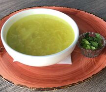 Бульон с курицей и лапшой